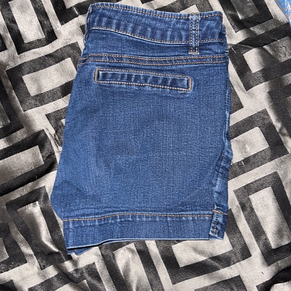 Blue spice size 9 Jean shorts - Picture 6 of 6